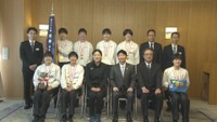 就実が春高バレー優勝を岡山県知事に報告