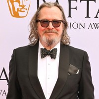 　ゲイリー・オールドマン