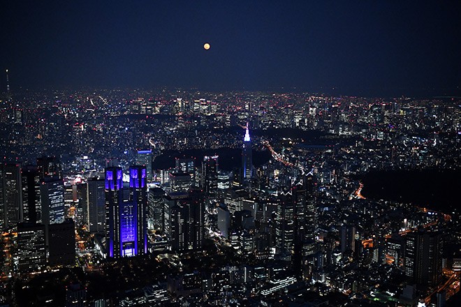 Tokyo Area Population Shrinks for First Time