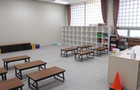 教室を改装した学童クラブの部屋
