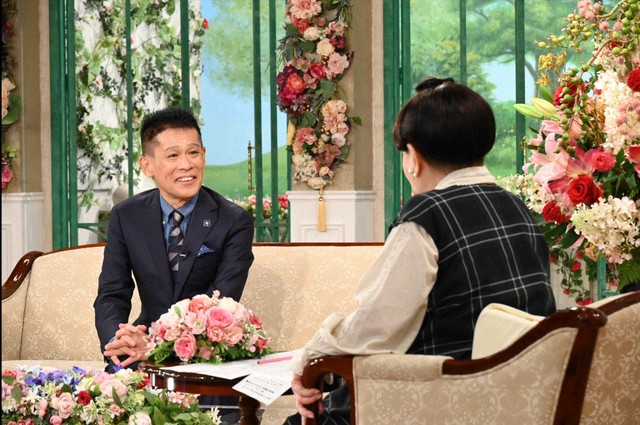 「徹子の部屋」   黒柳徹子(右)、柳沢慎吾＝テレビ朝日提供