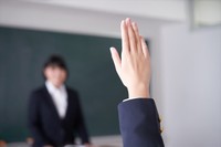 困っている誰かのために手を挙げる…それがオナラ請負人だ（※イメージ画像）