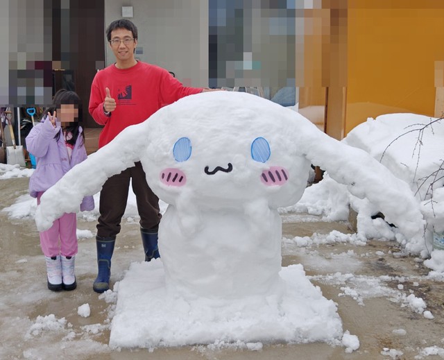 雪で作成したシナモロール（安川さん提供）