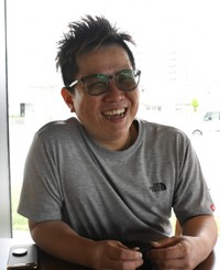 今後の方針について語る株式会社そらまめらんどの福井桂社長＝島根県松江市灘町、NHK松江放送局