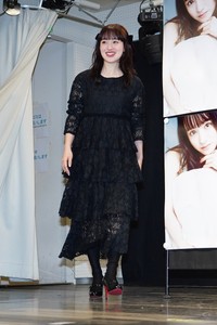 ファースト写真集発売を記念して取材会に登場した武藤彩未＝都内（撮影・高石航平）