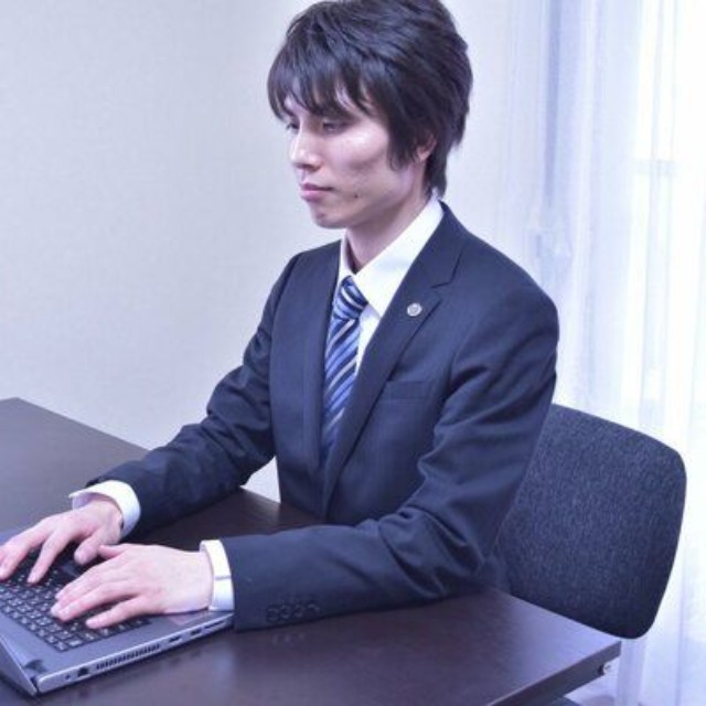 オンラインで税理士業務を行う板山翔さん（本人提供）