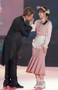 ゆりいちカップルのYurina（右）、いちろー