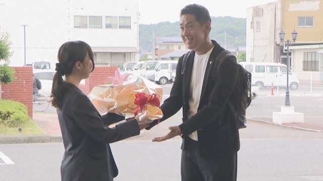 初登庁した黒石新市長　瀬戸内市役所