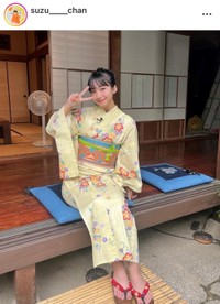 山之内すずインスタグラム(@suzu____chan)より