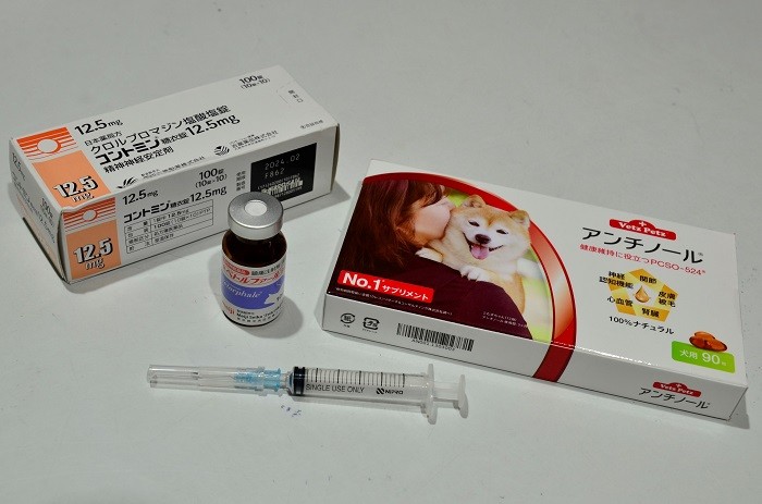 認知症の症状を和らげる薬やサプリメントなどもある。「悩んでいる人は、何でも気軽に相談してください」と高藤さん