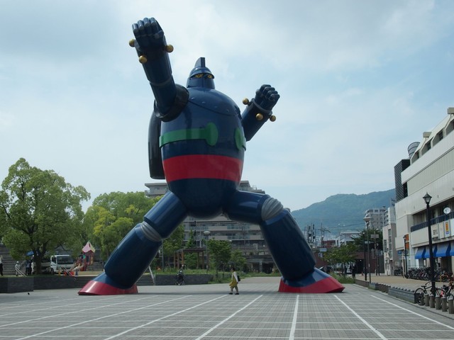 新長田の鉄人２８号像