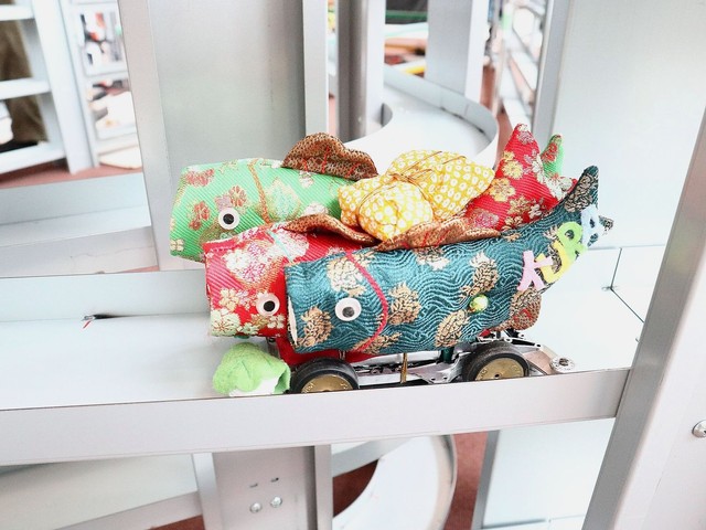 株式会社FACTORY KURA 片付け前の鯉のぼり