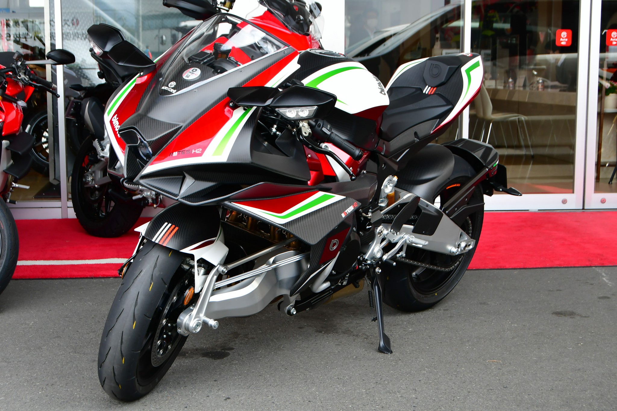 ビモータ・テージH2…世界限定250台のスポーツバイク 1000万円近い高級