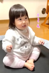 ママのリクエストでは、なぜか歌ってくれない次女ちゃん…（提供：rare cheese babyさん）