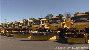 本格的な雪のシーズンを前に除雪車の出動式　仙台・若林区