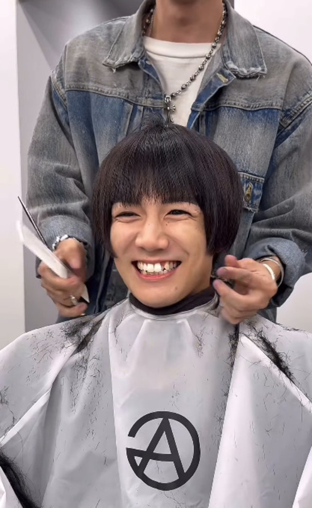 一時的におかっぱ頭となり笑ってしまうお客さん／室井 聖也さん（@seiya.661_116z）提供