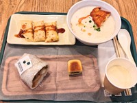 鹹豆漿や台湾おにぎりが並ぶ台湾朝食セット／大畠順子さん（@oohatasan）提供