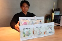 金閣寺店をポテトスナック「ＰＯＴＥＫＯＮ」の専門店に一新する「五辻の昆布」の久世社長（京都市上京区の本店）
