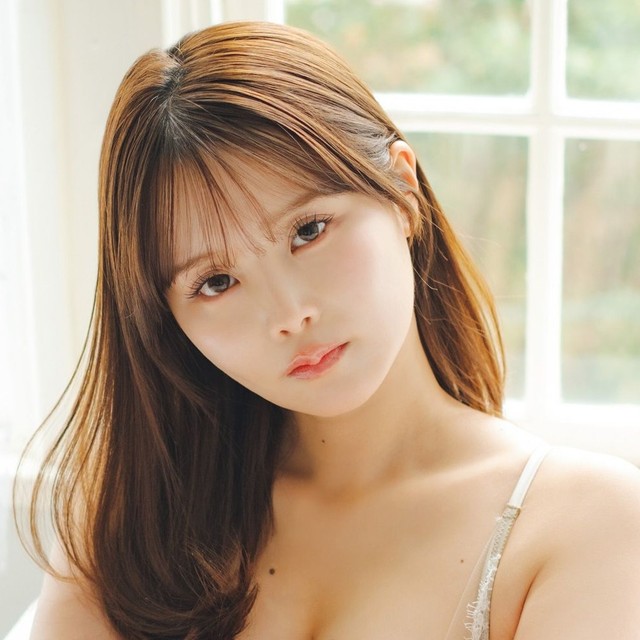 「FLASH」（26年3月31日発売号）に登場した吉田恵美ⓒ光文社／週刊FLASH（写真・岡本武志）