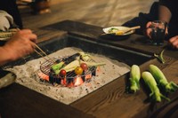 囲炉裏料理も楽しめる