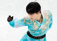 男子フリーで演技をする羽生結弦選手