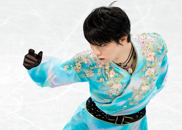 男子フリーで演技をする羽生結弦選手