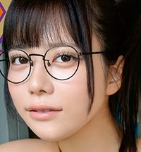 『ヤングアニマル』25年19号の表紙を飾った東雲うみ（撮影：西條彰仁）