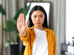 強制性交罪を不同意性交罪へ変更方針、「NoはNo」ドイツ社会を動かした集団性暴行事件