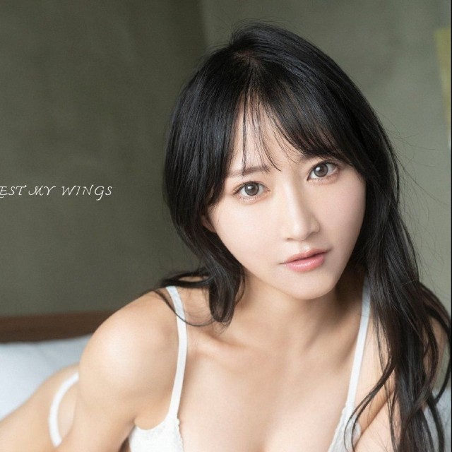 川瀬もえ FLASHデジタル写真集「REST MY WINGS」ⓒ光文社／週刊FLASH（写真・佐藤佑一）