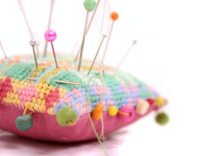 いざ、初のロリィタブランドのお茶会へ。可愛いをつくるべく、苦手な裁縫に挑むと