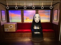 カオナシと一緒に写真を撮れるスポットも！＝神戸市立博物館