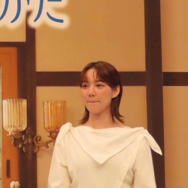 ドラマ「おいしいのつくりかた」会見に出席したのん（右）と北村有起哉