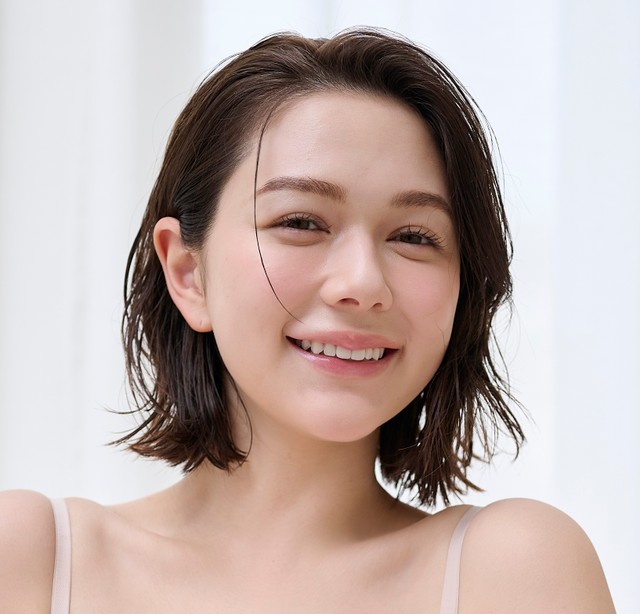 【村重杏奈×VIAGE】大人気ブラ「TOLEETY」から新色“大人ベージュ”が登場 