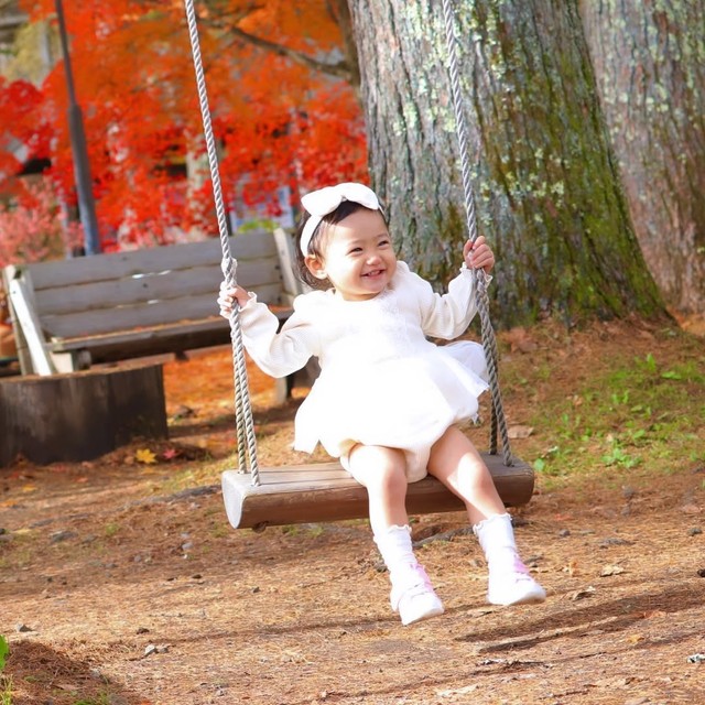 ブランコ楽しい～！（提供：＠11.moon.yさん）
