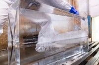 製氷の加工の一部始終【提供：中 孝仁｜日乃出製氷 4代目（泥臭く、活路を拓く）さん】