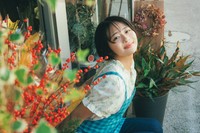 すみぽん（高倉菫）「旬撮GIRL Vol.30」（扶桑社）より＝撮影／東京佑 ヘアメイク／イワタユイナ スタイリング／米丸友子
