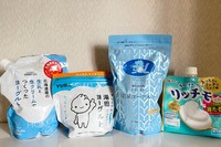 製造販売している各社パウチヨーグルト。人気のきっかけとなったのは岩泉ヨーグルト（右から2番目）