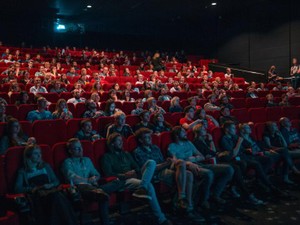 わたしの中の天使と悪魔が、舞台の上で膨張していく。舞台を降りても演じるワケは