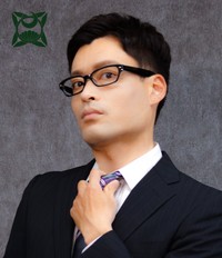 俳優の望月祐治さん（PUMP×EARTHの公式Xから）