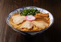 「中華そば 丸田屋」の中華そば（提供）