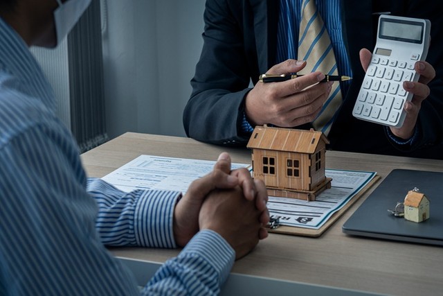 根抵当権が付いた不動産は、相続後の対応を誤ると売却や活用に支障が出ることがあります（c）Getty Images

