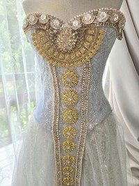 アクセサリーを分解して制作したパーツ/サリエさん（@hummel827）提供