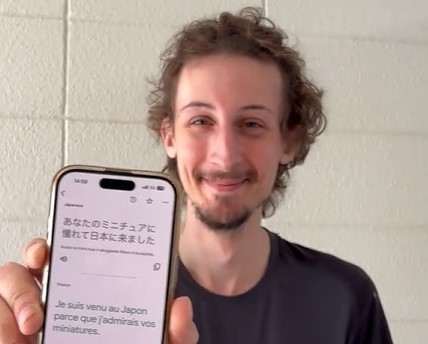 「金沢美味しい作家」さんの元に訪れたフランス人男性、コンタンさん。最初は驚きとともに、青い目と高い鼻を「カッコいい」と思ったとのこと（提供：金沢美味しい作家さん）