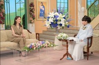 「徹子の部屋」   黒柳徹子(右)、望海風斗＝テレビ朝日提供