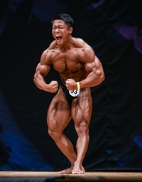 輝かしいボディビル時代（本人提供）