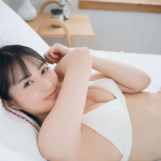兵頭美波 デジタル限定写真集「刹那のLuminous」(ワニブックス)より＝撮影：藤原宏（Pygmy Company）