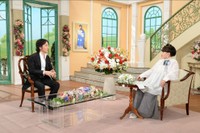 「徹子の部屋」   黒柳徹子(右)、秋川雅史＝テレビ朝日提供