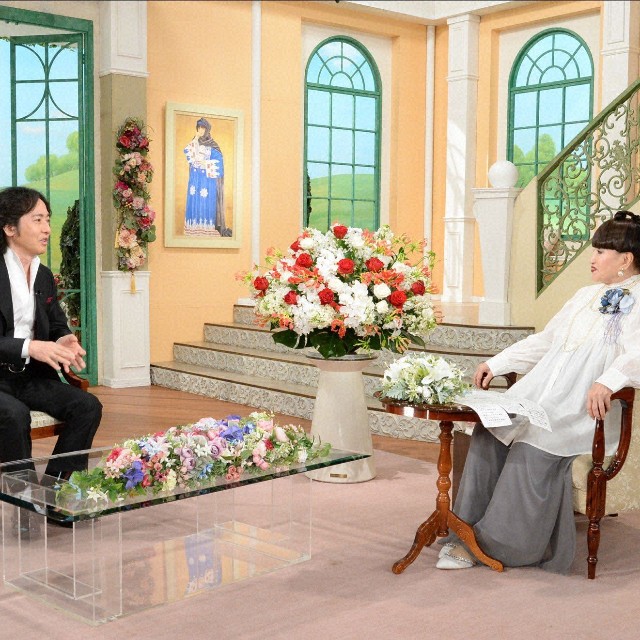 「徹子の部屋」   黒柳徹子(右)、秋川雅史＝テレビ朝日提供