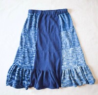 ウエストをゴムで仕上げ、ふんわりと広がる一着／risaさん（@koalove_knit）提供