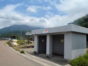 噴火繰り返す鹿児島・桜島　いたるところに「退避壕」　災害大国ニッポンのシェルター